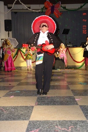 B.senior12 1 980 450
