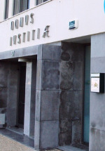 Tribunal menores 1 640 2500